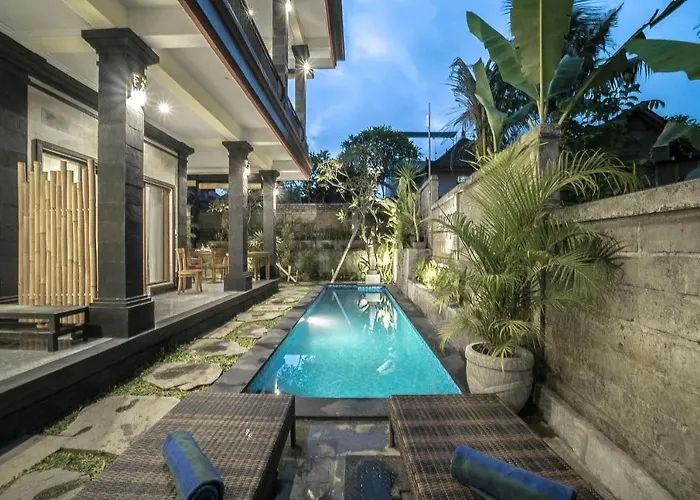 Adenia House ホームステイ ウブド